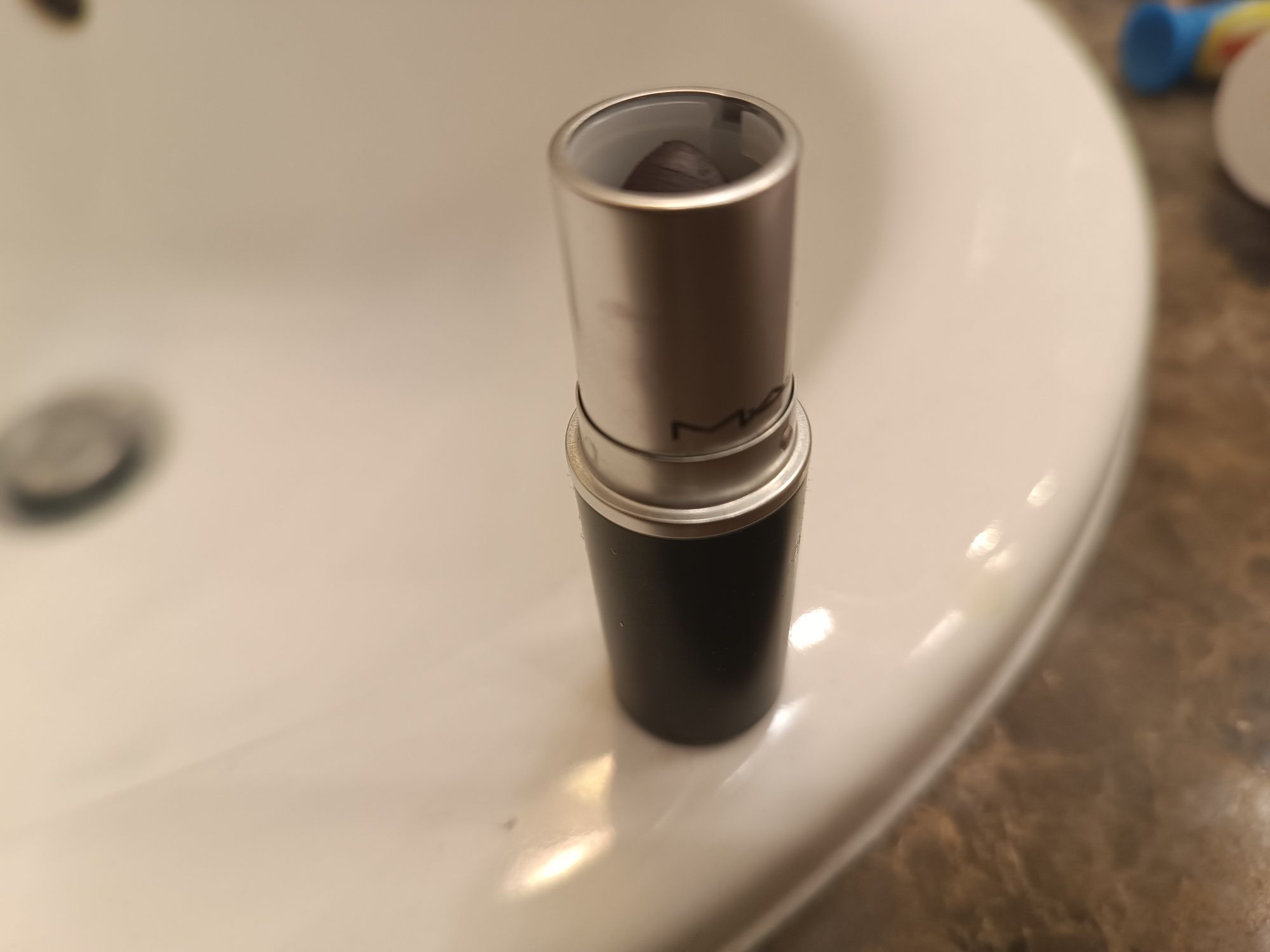 MAC Mac cosmetics szminka Cyber