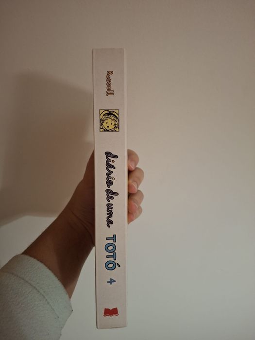 Livro "Diário de uma totó" 4