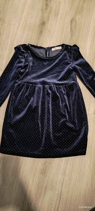 Welurowa świąteczna sukienka 98