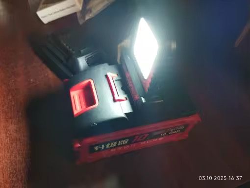 Лампа led для акумулятора makita,milwaukee, dewalt,bosch 18-21в