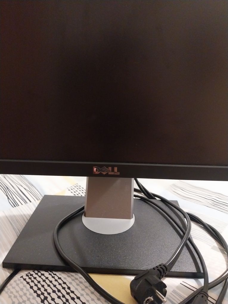 Monitor DELL Pc novo