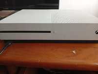 Xbox One S 1TB em óptimo estado