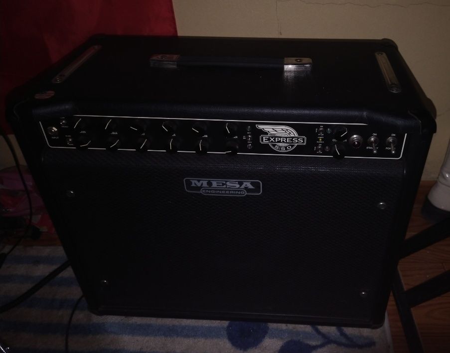 Amplificador Mesa Boogie Express 5:50 (Made in USA)