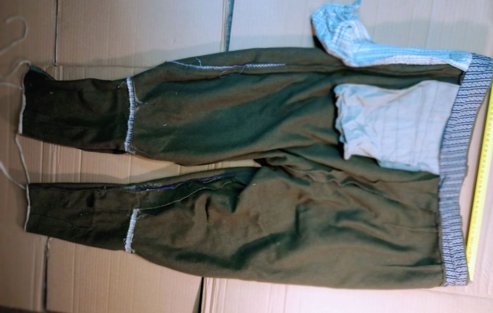 Unikatowe spodnie ułańskie wojskowe stan bd. mundur rogatywka siodło