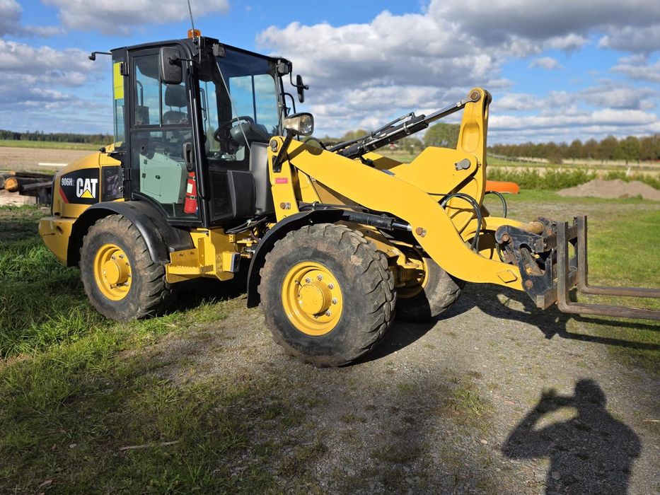 Ładowarka Cat 906H2