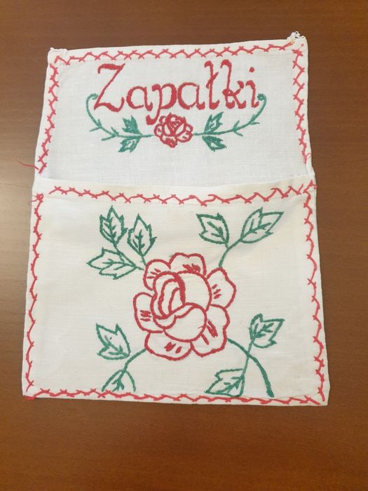 Oryginalna makatka haftowana ręcznie.