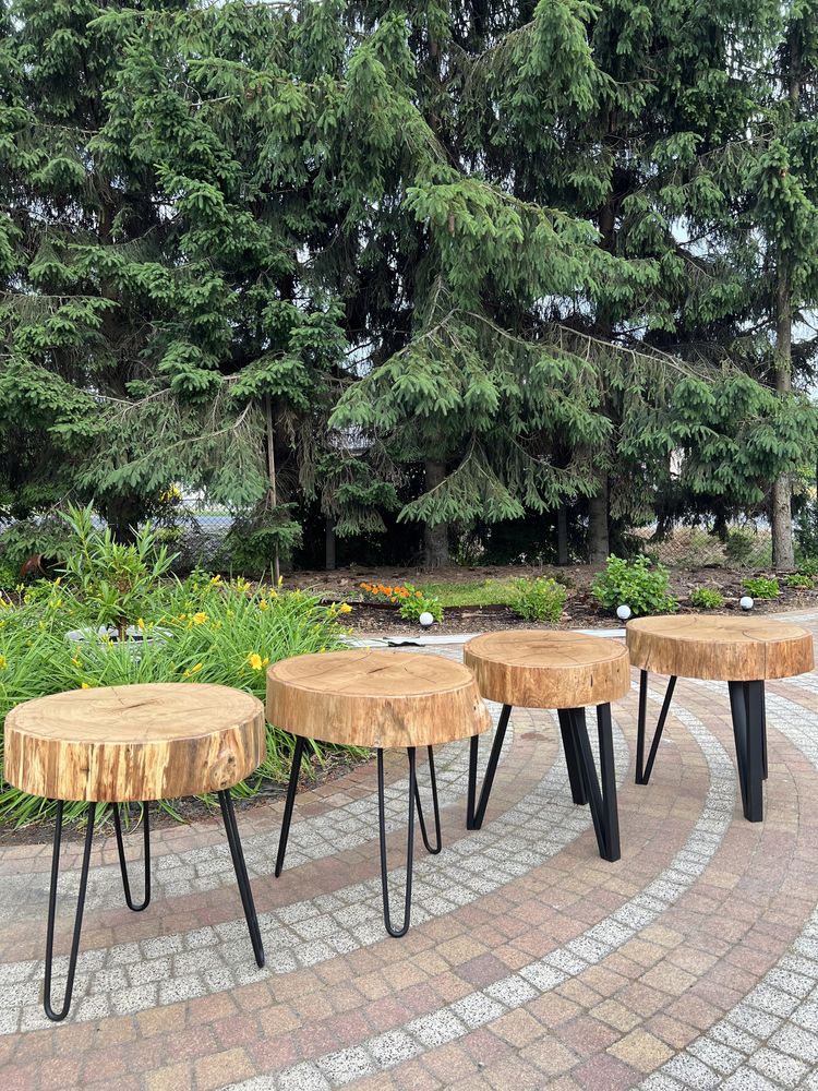 Drewniany stolik z dębu lakierowany