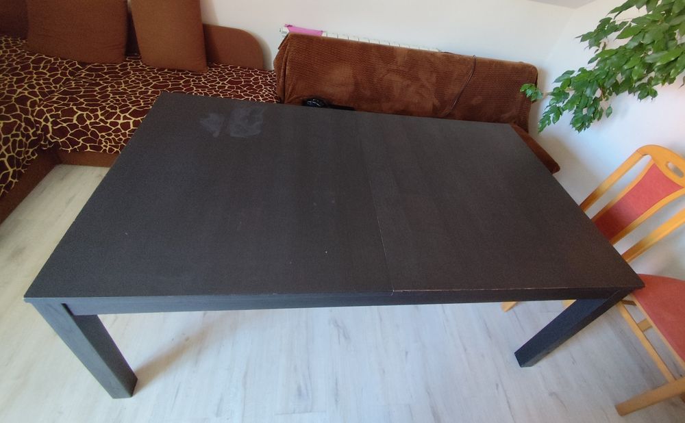 Duży czarny stół Ikea