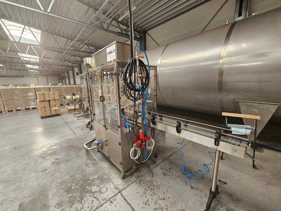 Linia rozlewnicza do oleju dla butelek 1l oraz 5l, rok prod. 2022/2024