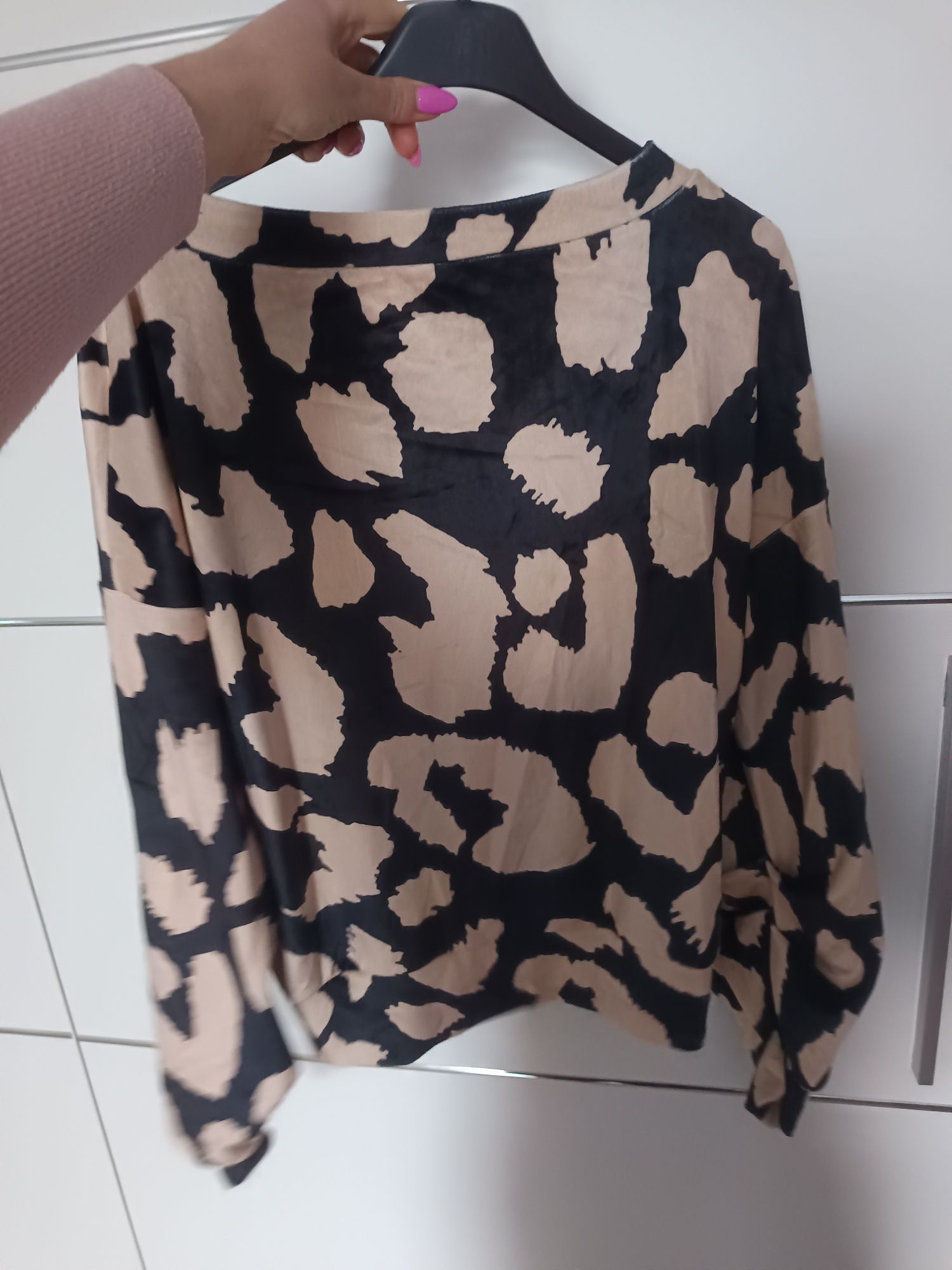Welurowa bluza damska by me