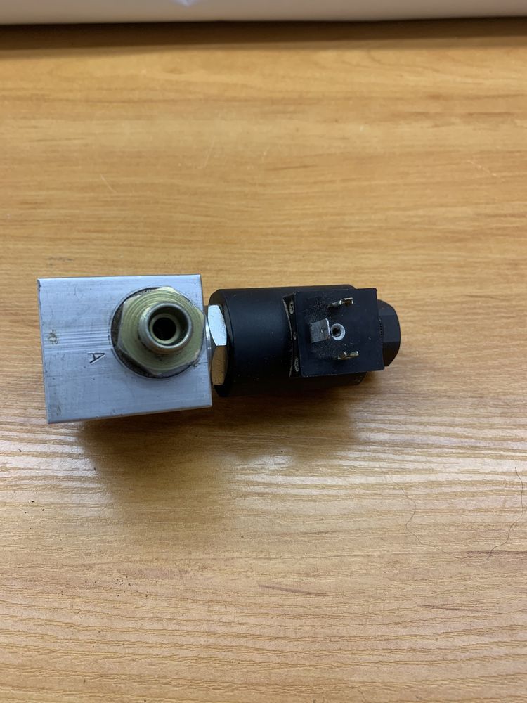 Elektrozawór hydrauliczny DANFOSS 171145