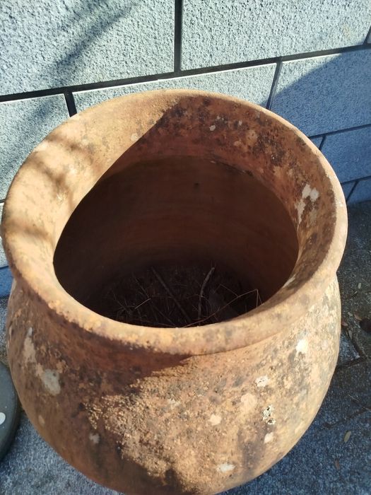 2 vasos de Jardim com o respectivo suporte