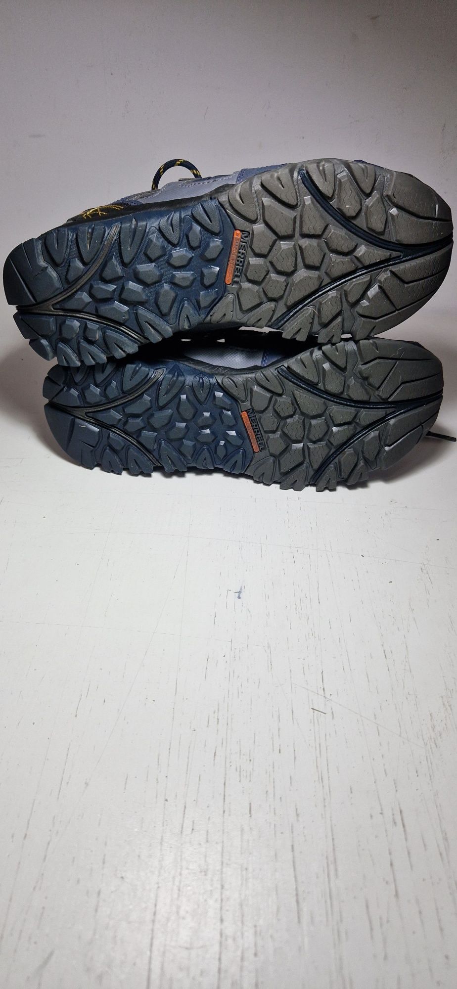 Merrell 41.        .