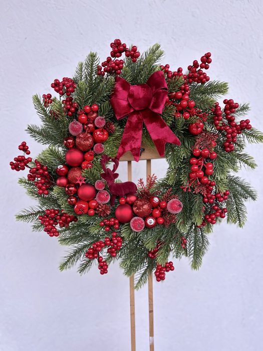 Wianek świąteczny na drzwi