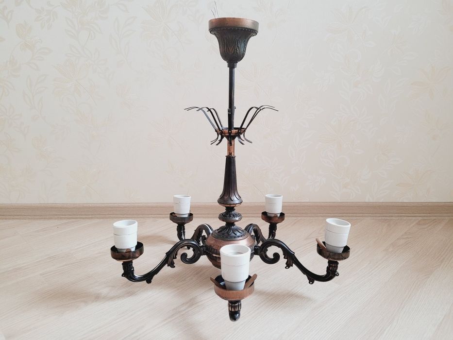 Люстра з підвісками