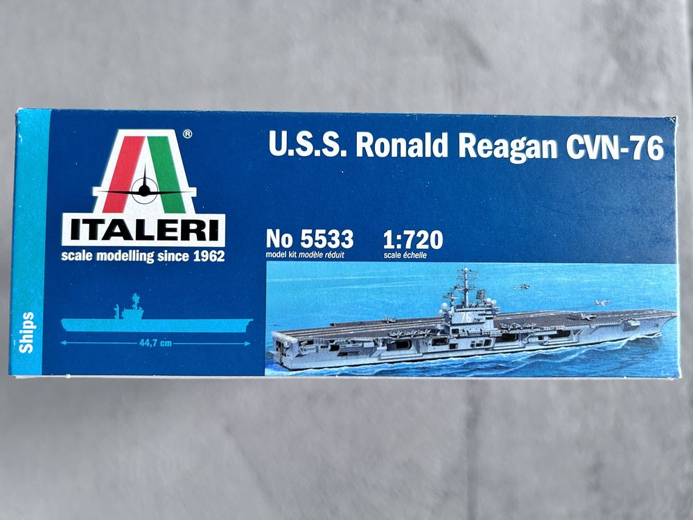 Okręt lotniskowiec U.S.S. Ronald Reagan CVN-76 model Italeri 5533