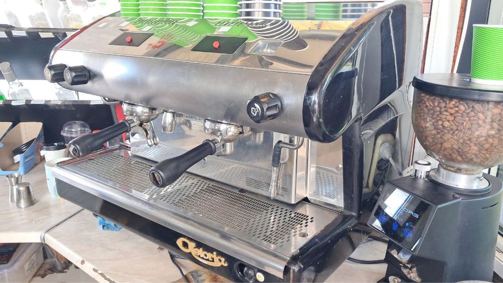 Професійна кавомашина