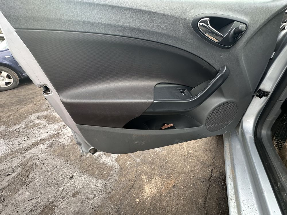 Czesci Seat Ibiza 2008 r , Skrzynia Klapa Drzwi Lampy Błotnik Lusterko