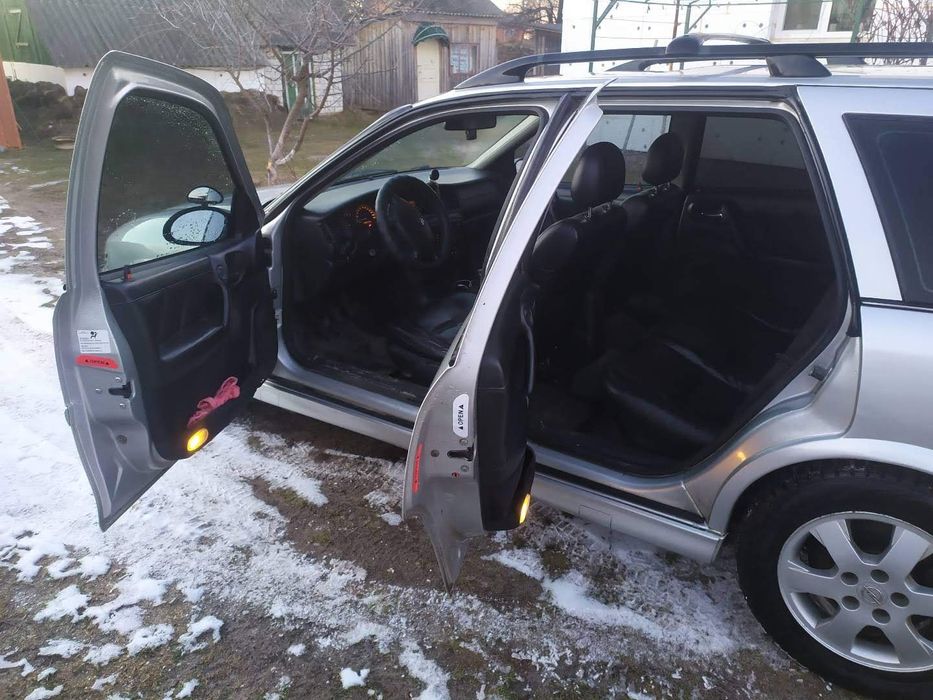 Opel Vectra b 2.2  2001 рік.  В чудовому стані.