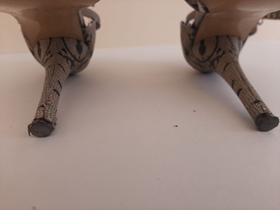 Туфлі Iron Fist з черепами 38 розмір босоніжки