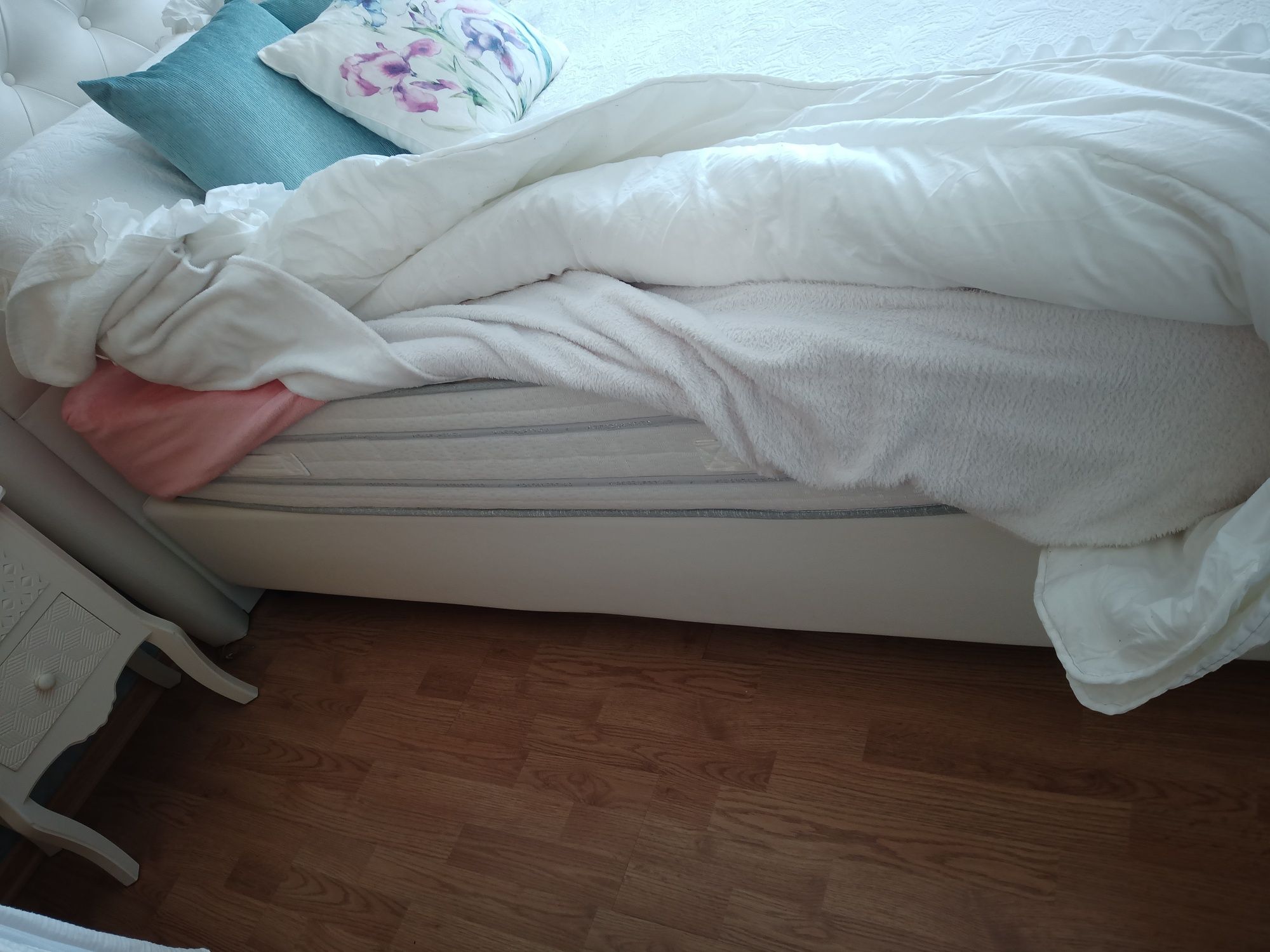 Base de cama + colchão viscoelástico