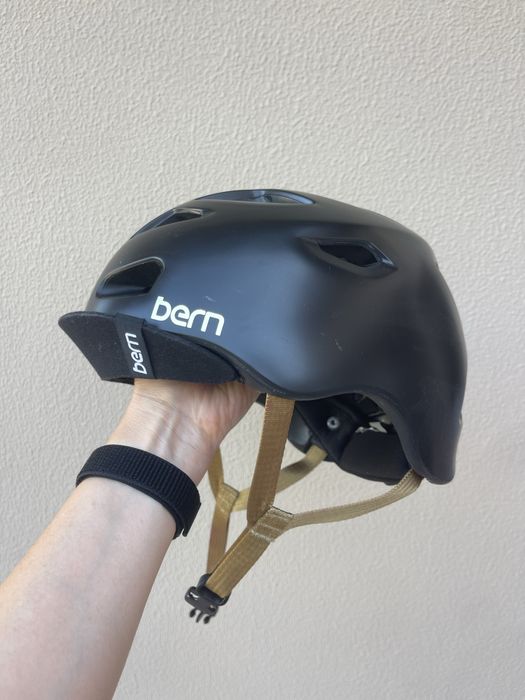 Bern bike helmet M-L / Bern capacete de bicicleta M-L