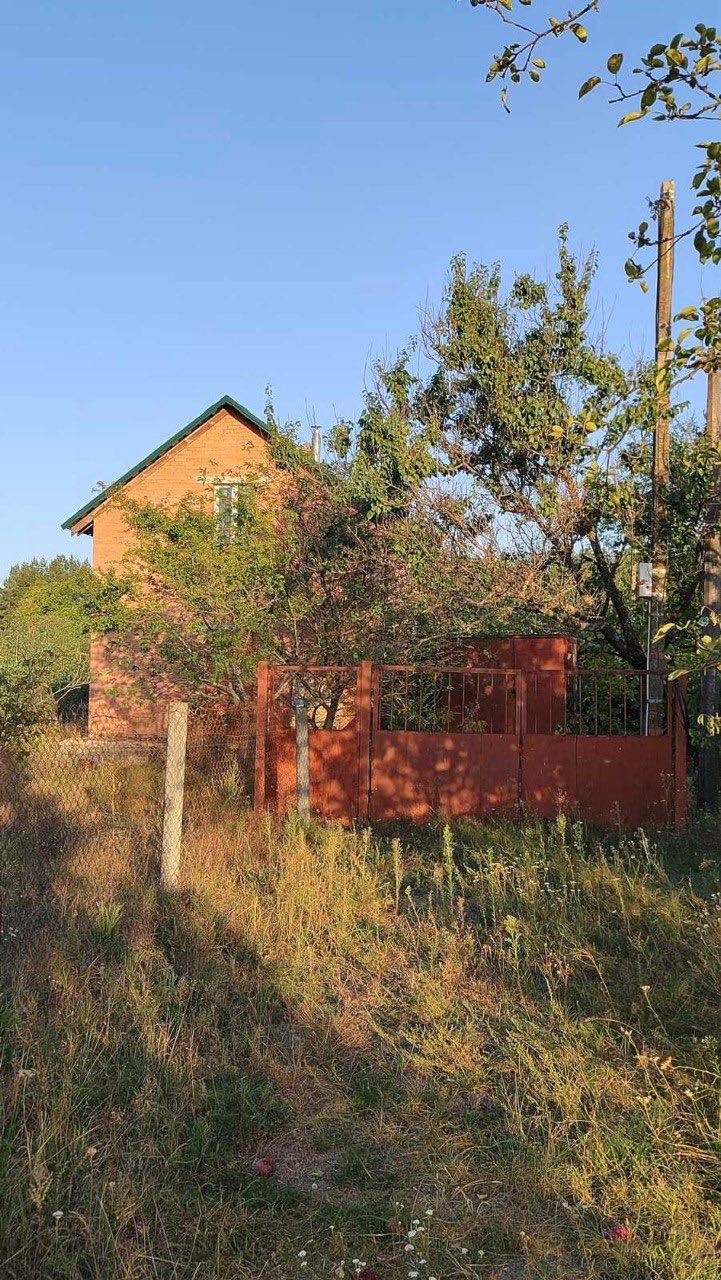 Продам будинок з ділянкою. Село Гавронщина, Київська вул.