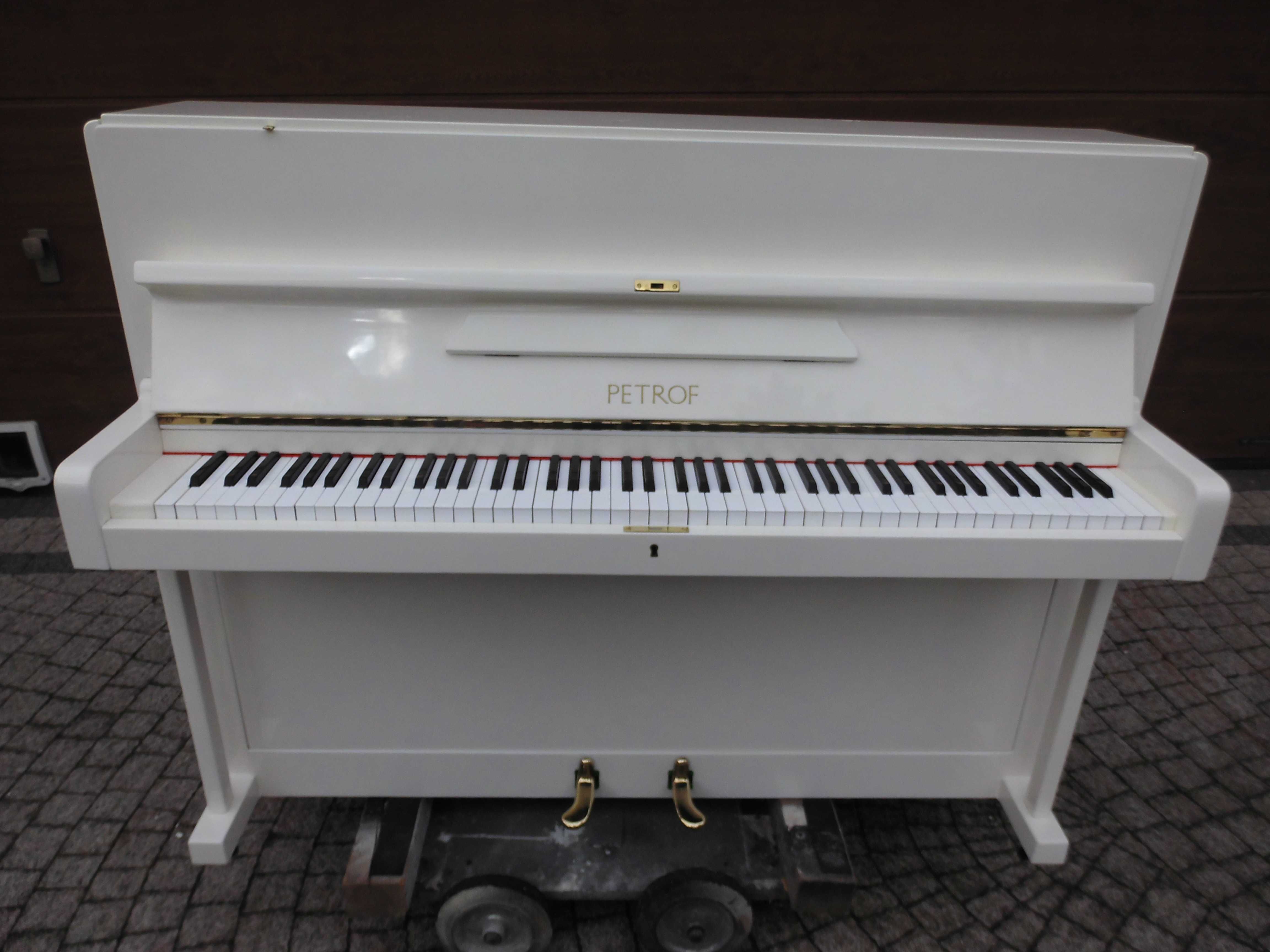 Pianino Czeskie Petrof M116 w białym poliestrze na gotowo z transporte
