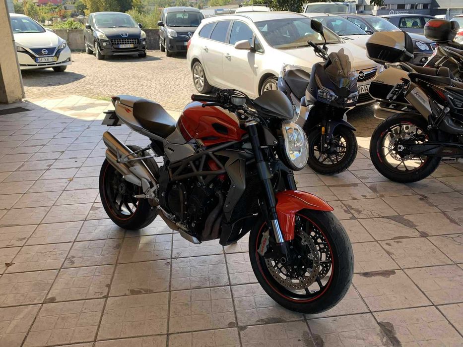 MV Augusta Brutale 1090RR