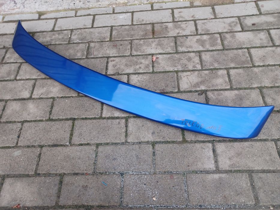Spoiler tylnej klapy seat toledo 2