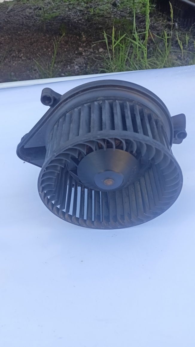 Audi A4-B6 wentylator kabiny