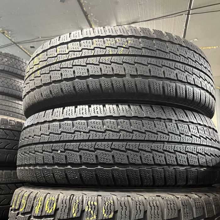 Пара зимової гуми 215/70/15 с , Hankook