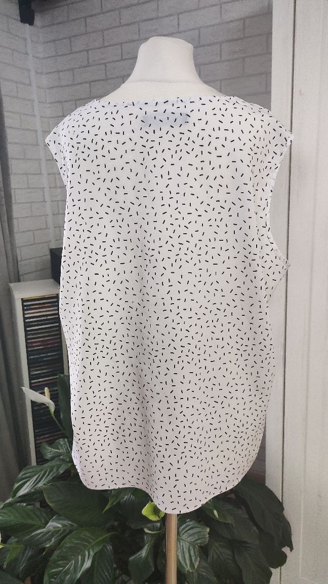 Piękna elegancka bluzka w większym rozmiarze 46.