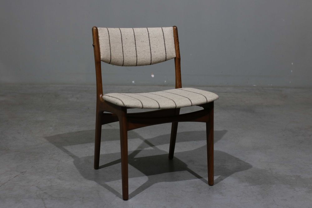 Conjunto de 6 cadeiras dinamarquesas de meados do século em teca