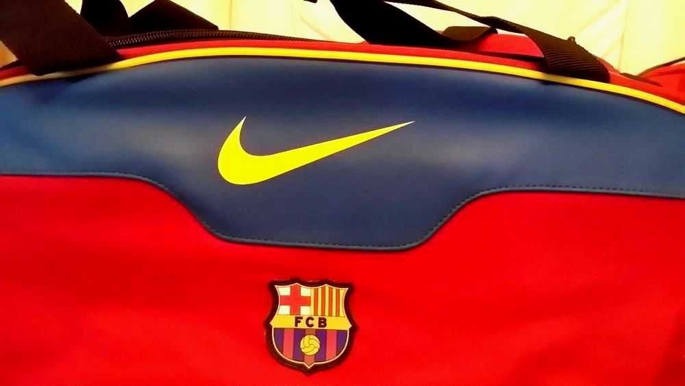 Сумка Nike.Новый комплект сумок Nike FC Barcelona.Оригинал.