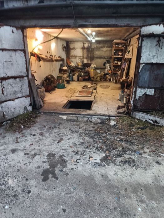 Продам гараж на Баварии ГСК "Ясная поляна"Цена 1500 у.е.