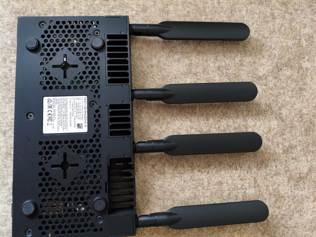 Router MIKROTIK RB4011iGS + 5Hac  Q2HnD-IN - stan idealny