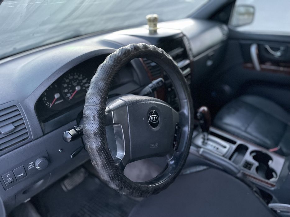 КІА соренто на повному бойовому ходу