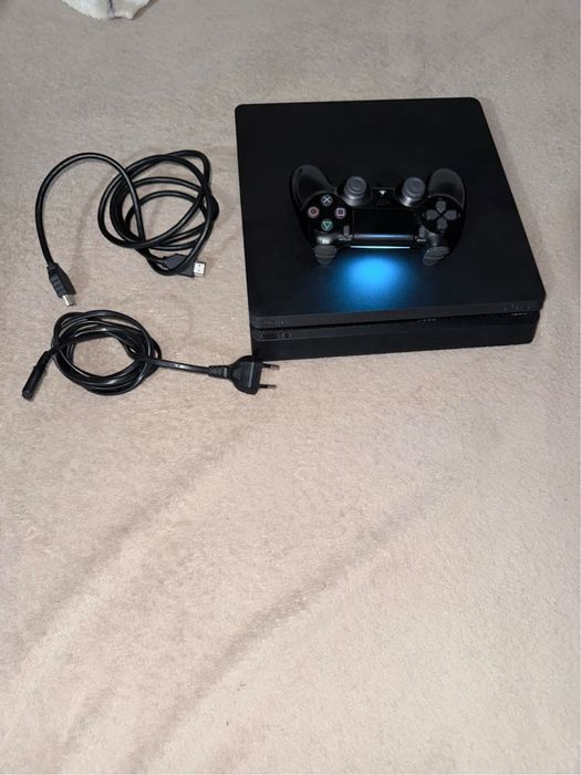 Ps4, mais 2 controle e um fone