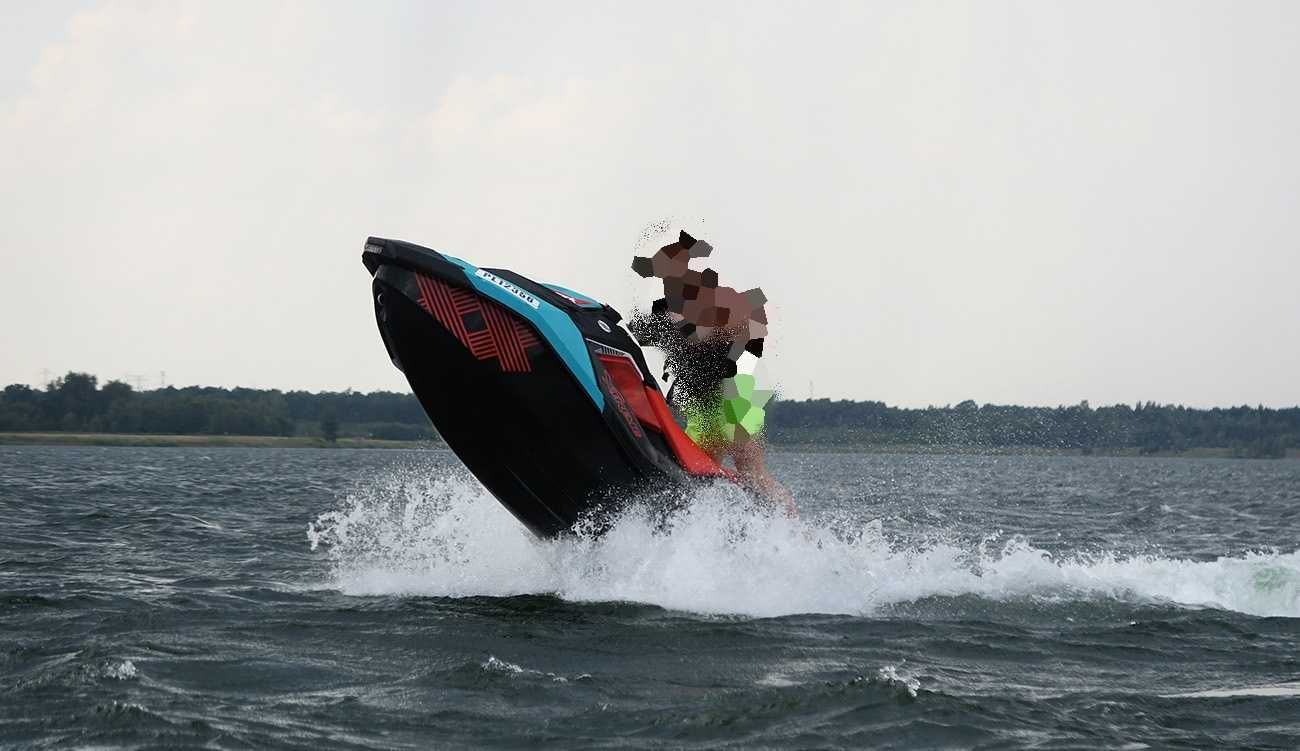 Skuter wodny Sea Doo Spark TRIXX 2UP 2018r 65mth- Stan Bardzo dobry