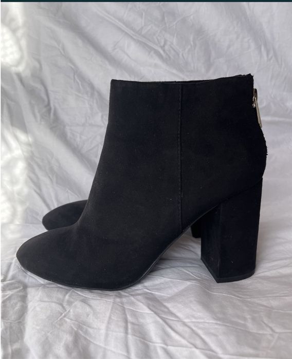 Ботінки ботильфони на каблуку