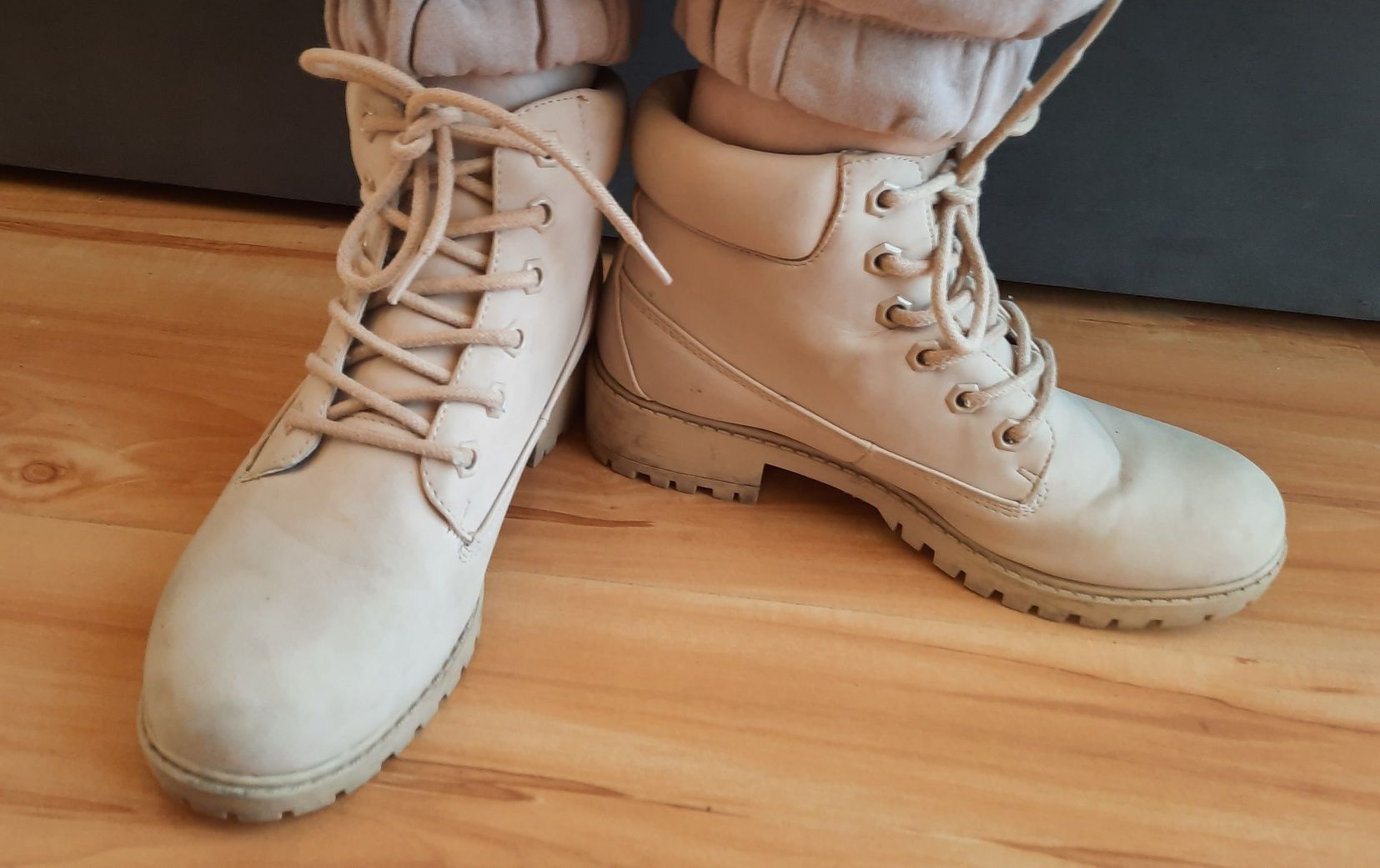 Botki jasnoróżowe Primark