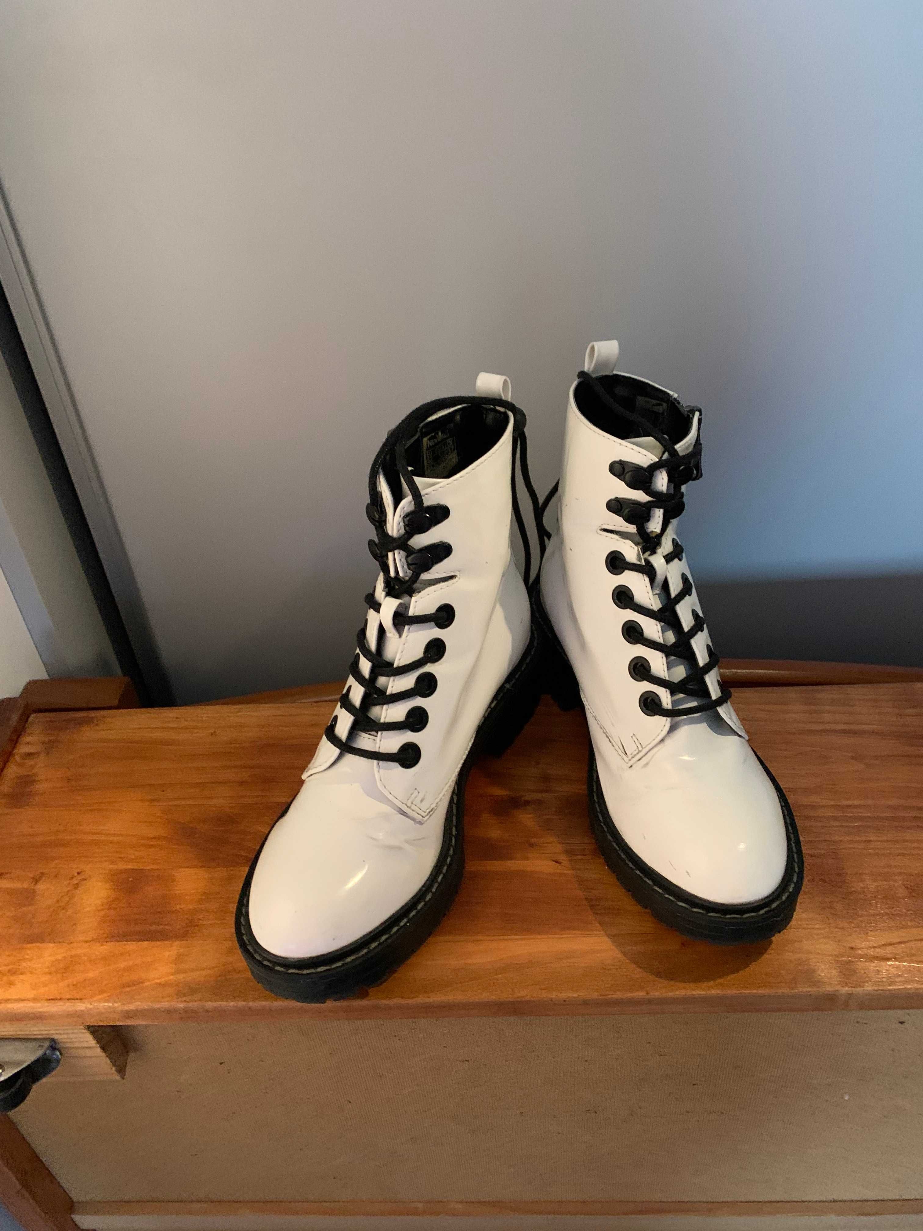 Buty białe przejściowe zimowe rozm. 36