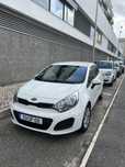 Kia Rio 1.1 CRDi EX Diesel branco único proprietário