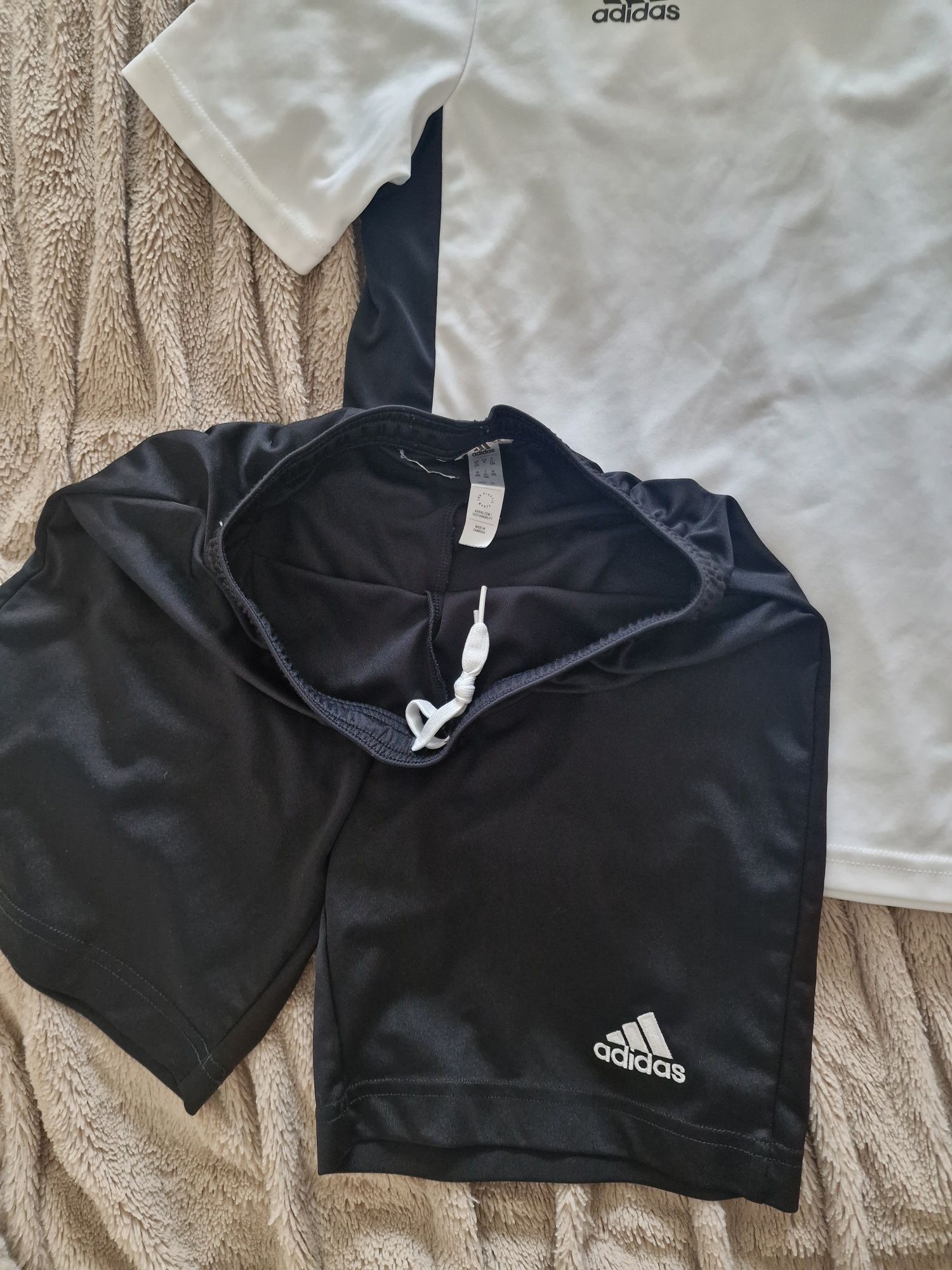 Strój na Wf Adidas r. 152, strój sportowy czarno biały