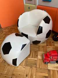 Fotel dziecięcy piłka nożna z podnóżkiem
