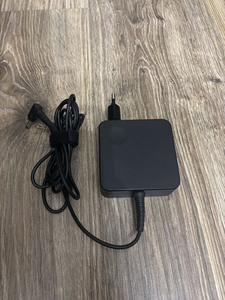 Laptop Lenowo 15.6"