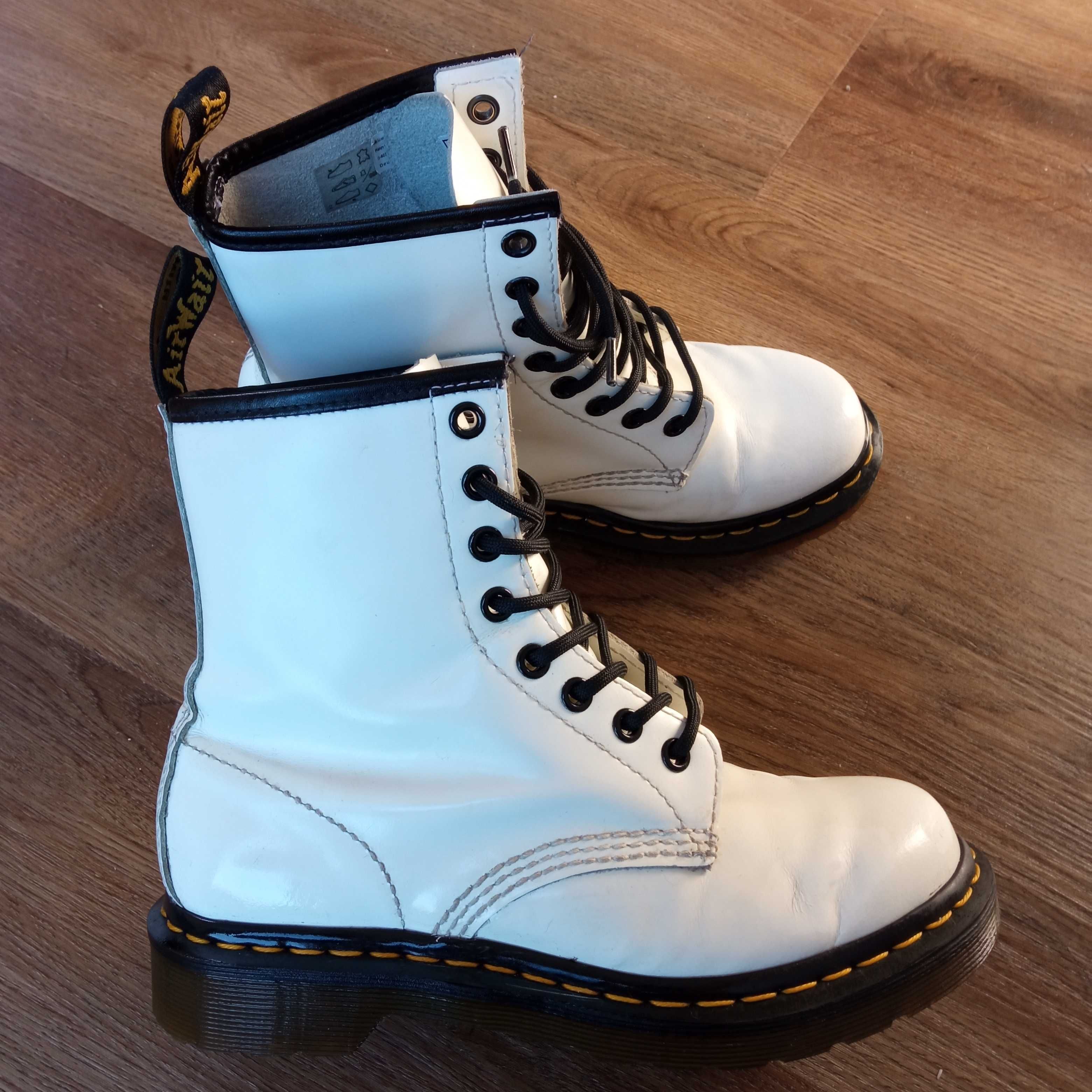 Buty Dr. Martens Białe Glany 1460 Smooth White Rozmiar 37