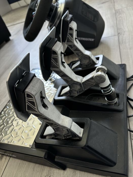 Kierownica thrustmaster ps5/pc