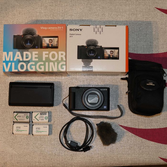 Sony ZV-1 komplet, stan idealny + 3 baterie, ładowarka, pokrowiec